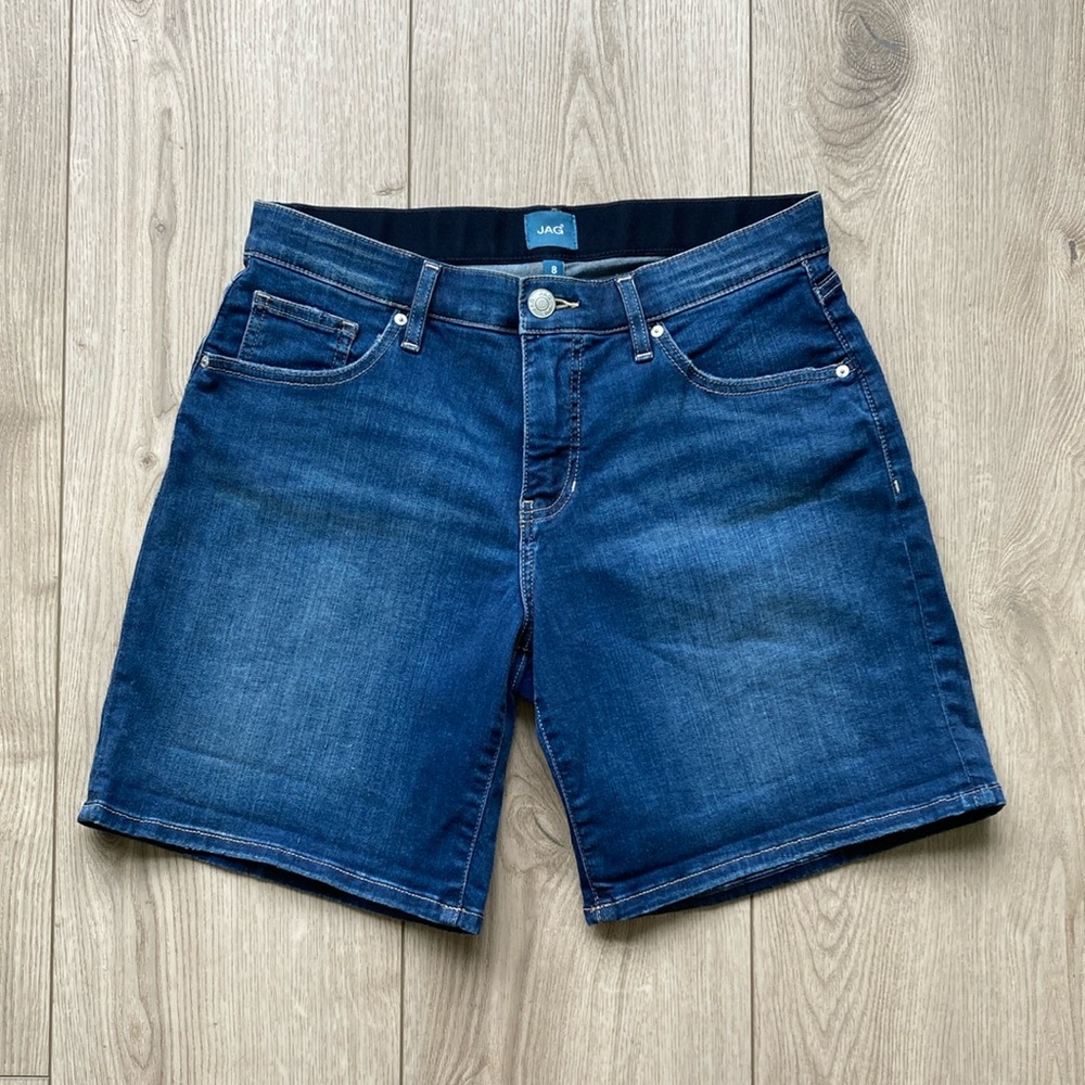 EUC JAG Denim Alex Boyfriend Shorts Women’s 8 Midrise Stretchy Waist 8” inseam